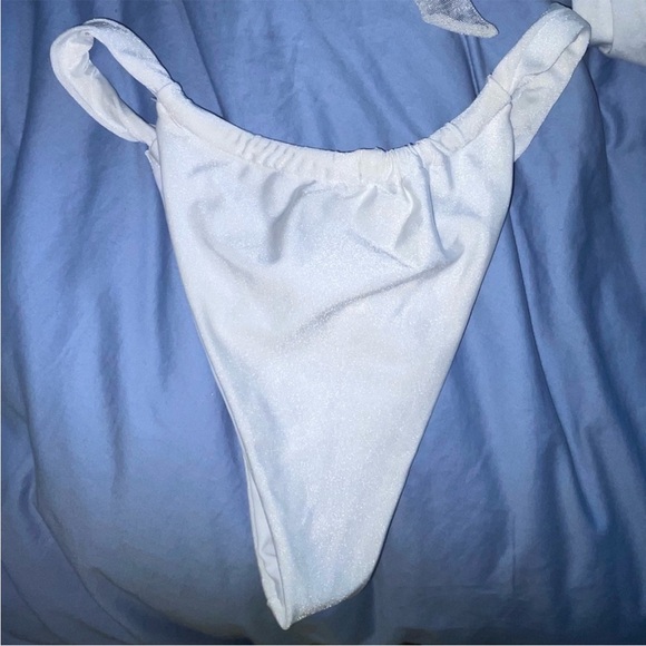 White Beach Riot - Picture 7 of 7